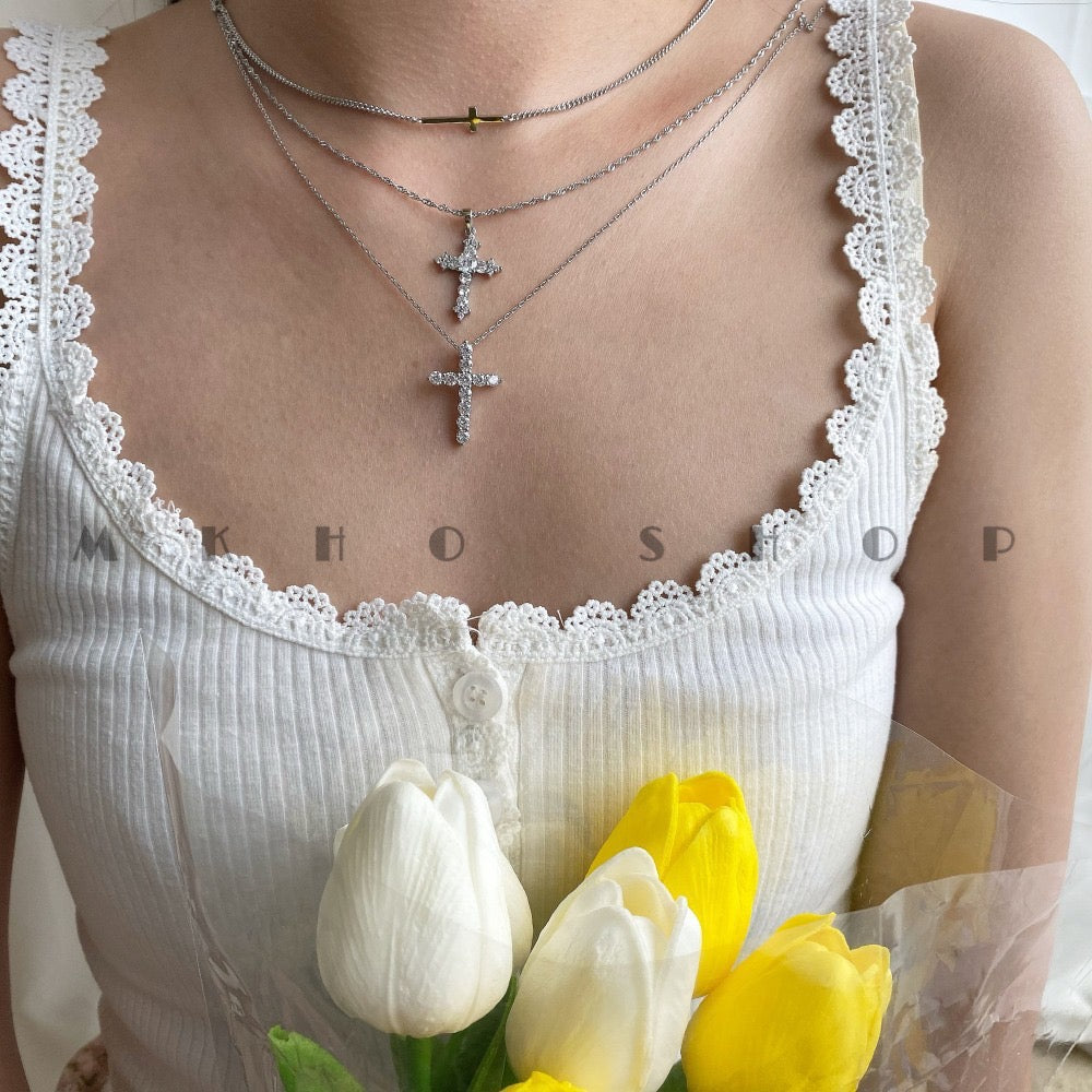 THE CROSS SILVER NECKLACE