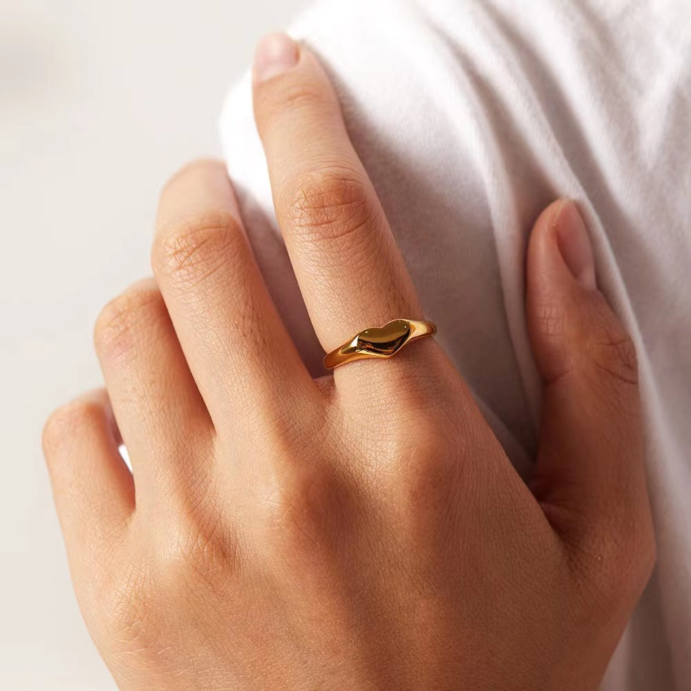 THE LITTLE LOVE HEART RING